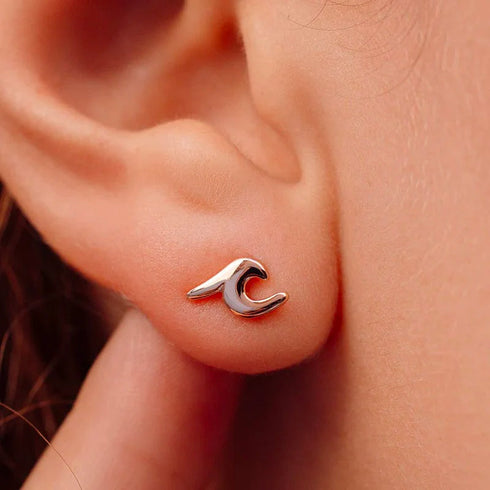 Pura Vida Wave Stud Eerrings